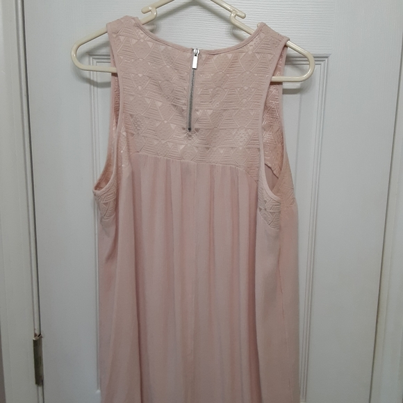 Mossimo Flowy High-Low Top - Picture 3 of 3